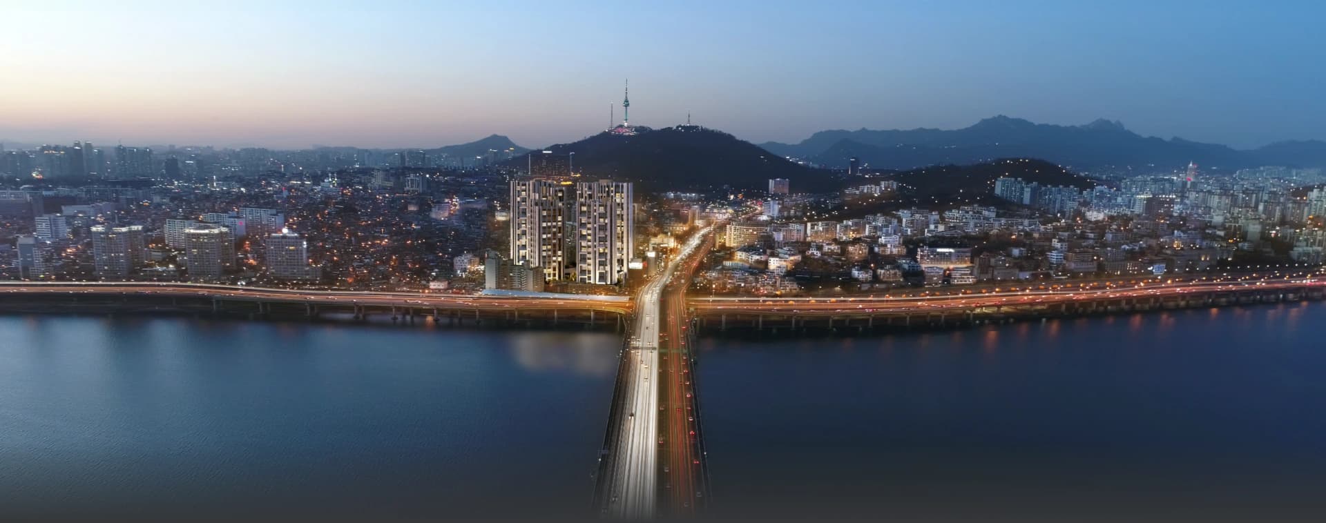 한남동 아파트 한강 남산 배산임수 항공 파노라마 — 디 애스턴 한남 입지